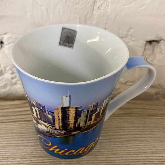 Chicago IL Mug The Postcard Factory (PCF) Bright Art Graphics Wrap Around Design - Picture 8 of 11